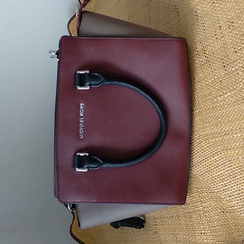 💖HOST PICK💖 Michael by Michael Kors medium satchel/cross body bag